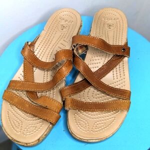 Crocs A-Leigh Leather Wedge Sandals Slip On Mini Cork Tan Plaid Accent Women's 9